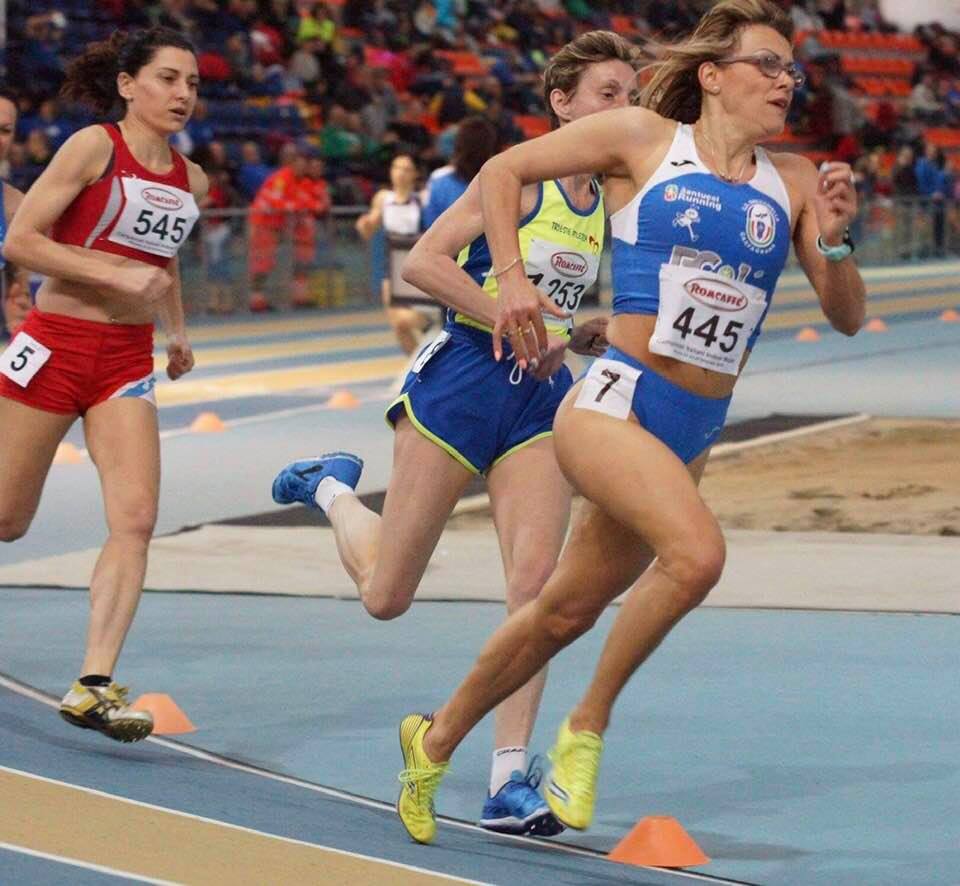 Corsa in pista con cambi di ritmo