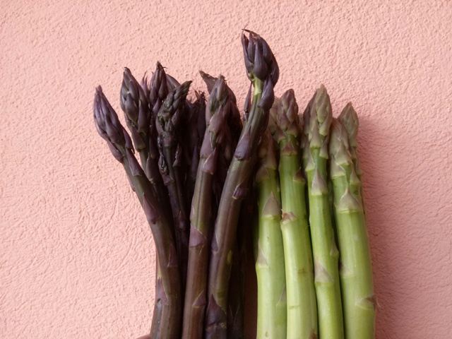 Asparagi benefici contro la cellulite