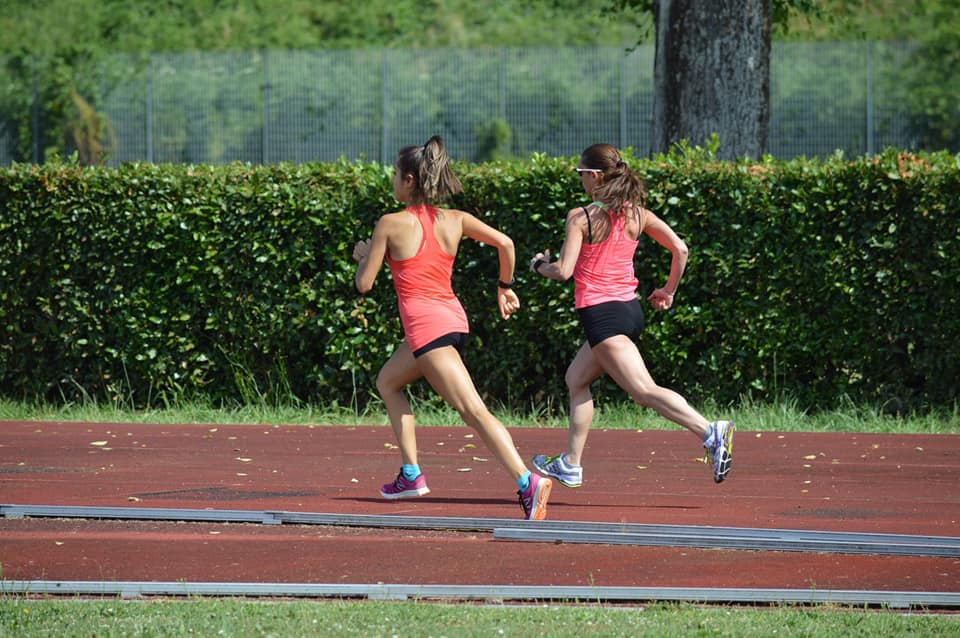 Atlete femminili in corsa
